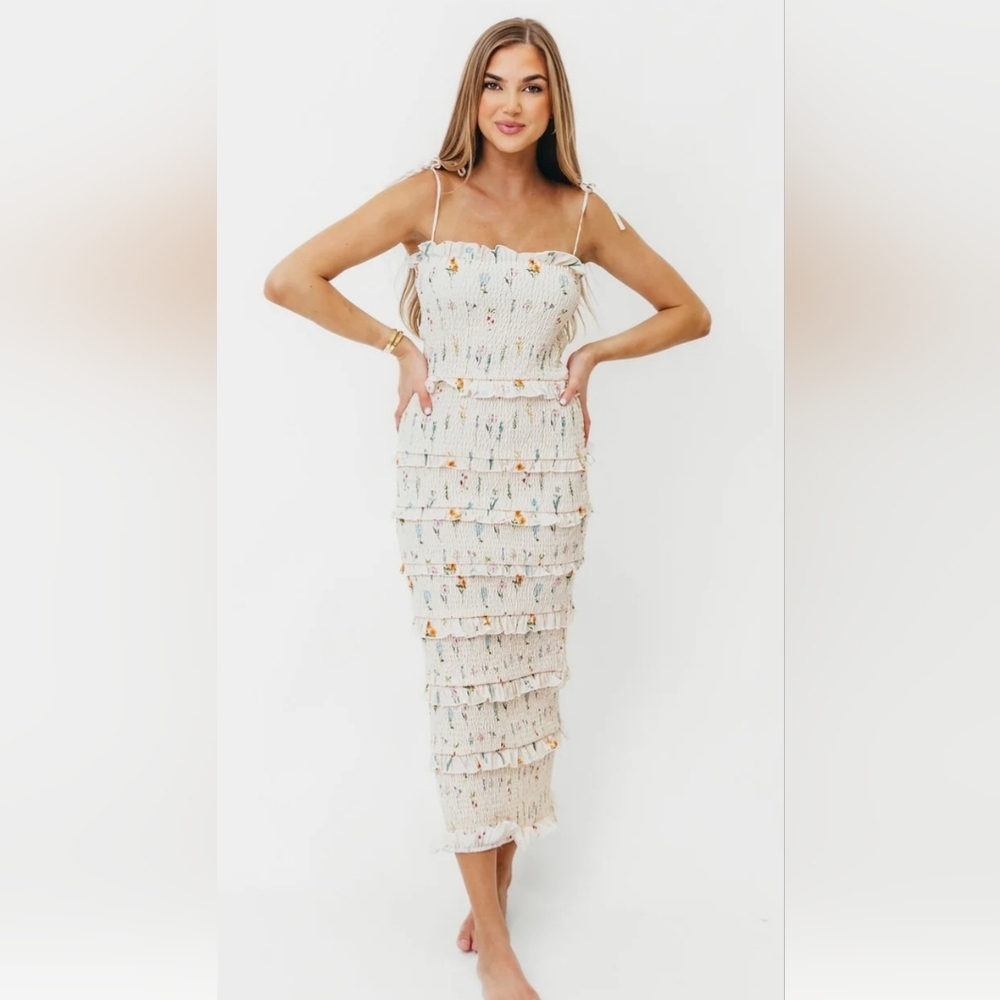 Aureum Cream Tiered Ruffle Smocked Sphaghetti Strap Dress Size Large